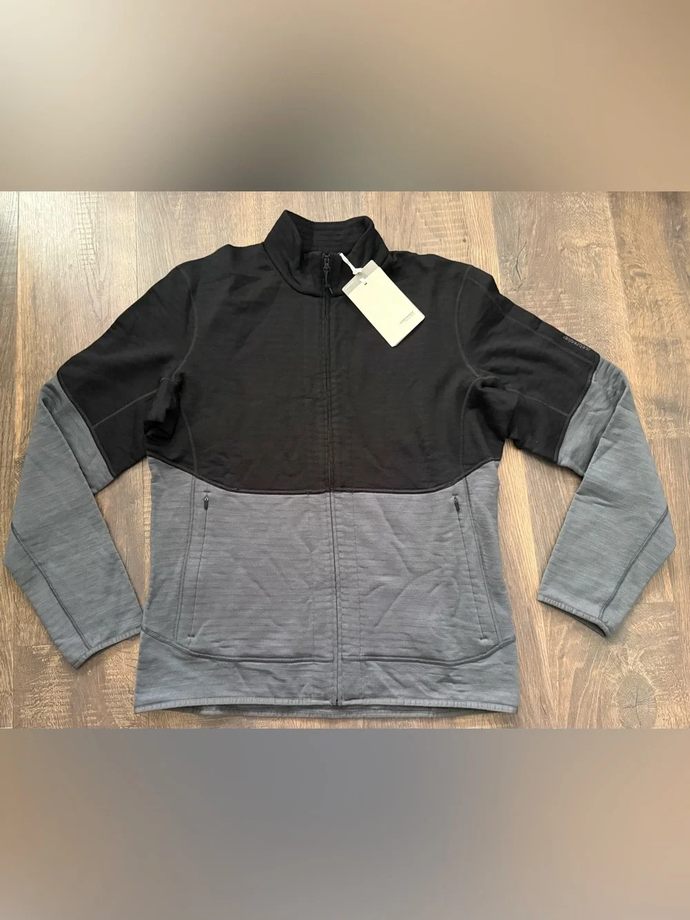 Icebreaker Merino 400 RealFleece FZ Men’s L - NWT